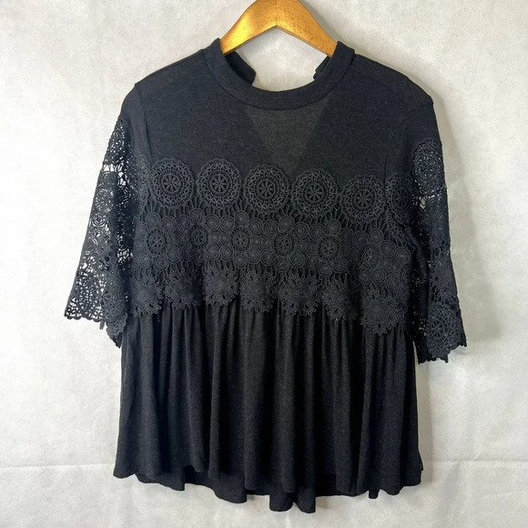 American Eagle Outfitters Bell Sleeve Lace Panel Gray Blouse Size Medium - Picture 11 of 11